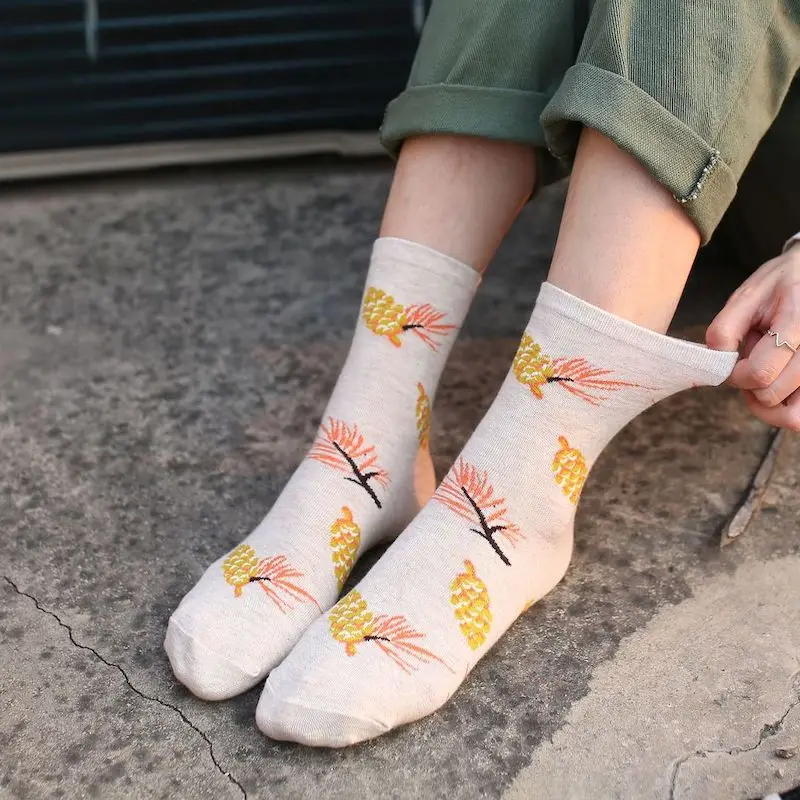Ladies Artsy Creative Feather Leaves Cotton Crew Socks