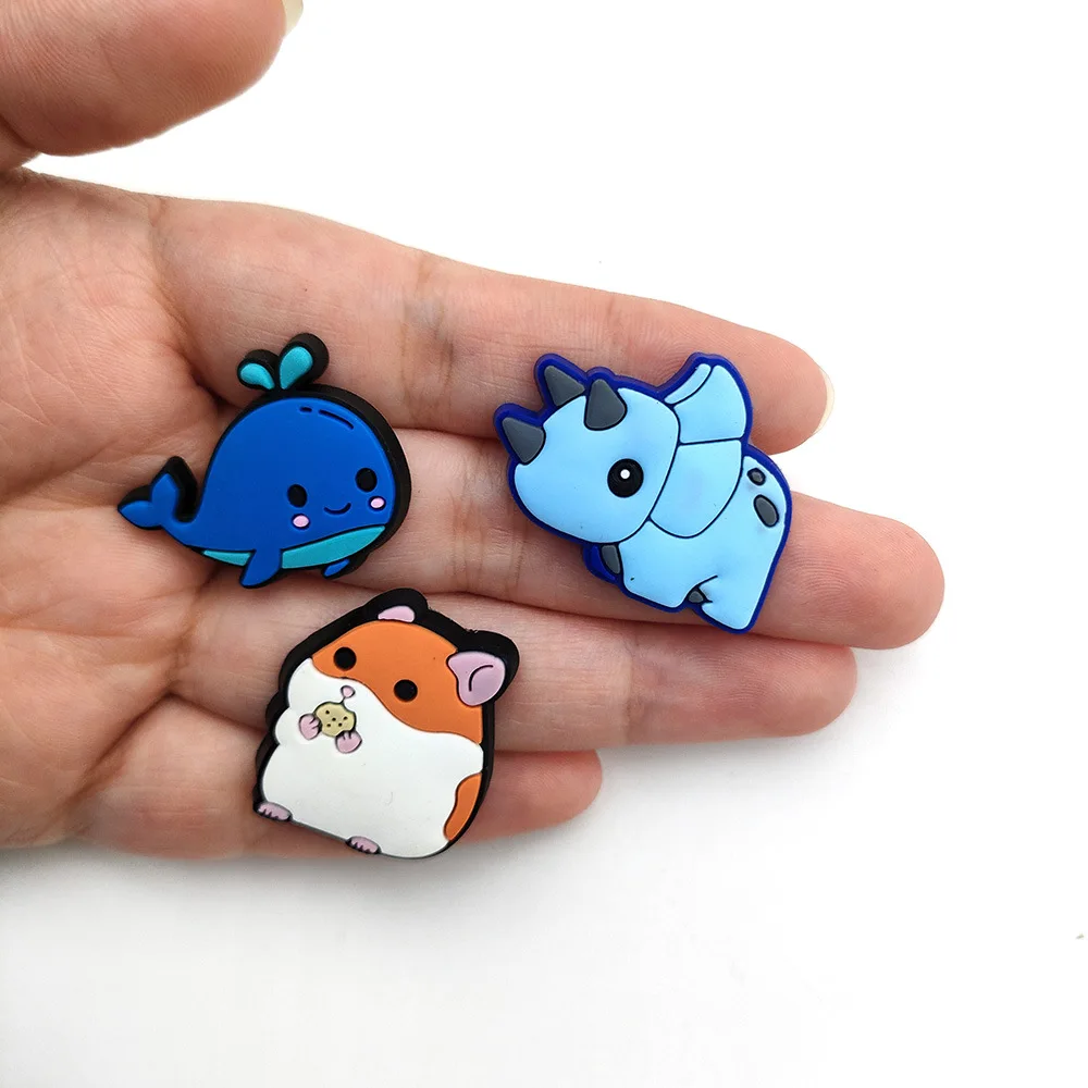 Cute animal cartoon non-infringement  hole shoes flower shoe buckle wholesale Amazon hot sale small animal buckle