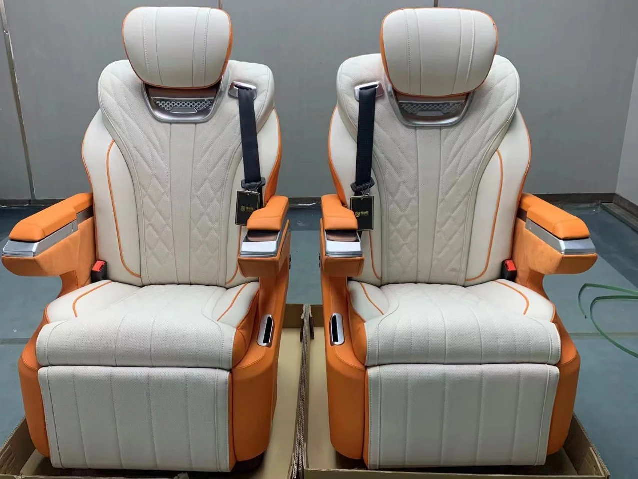 Роскошное сиденье VIP-капитана для переоборудования сиденья фургона с сенсорным экраном спринтера Van W447 Vito Viano Hiace Alphard