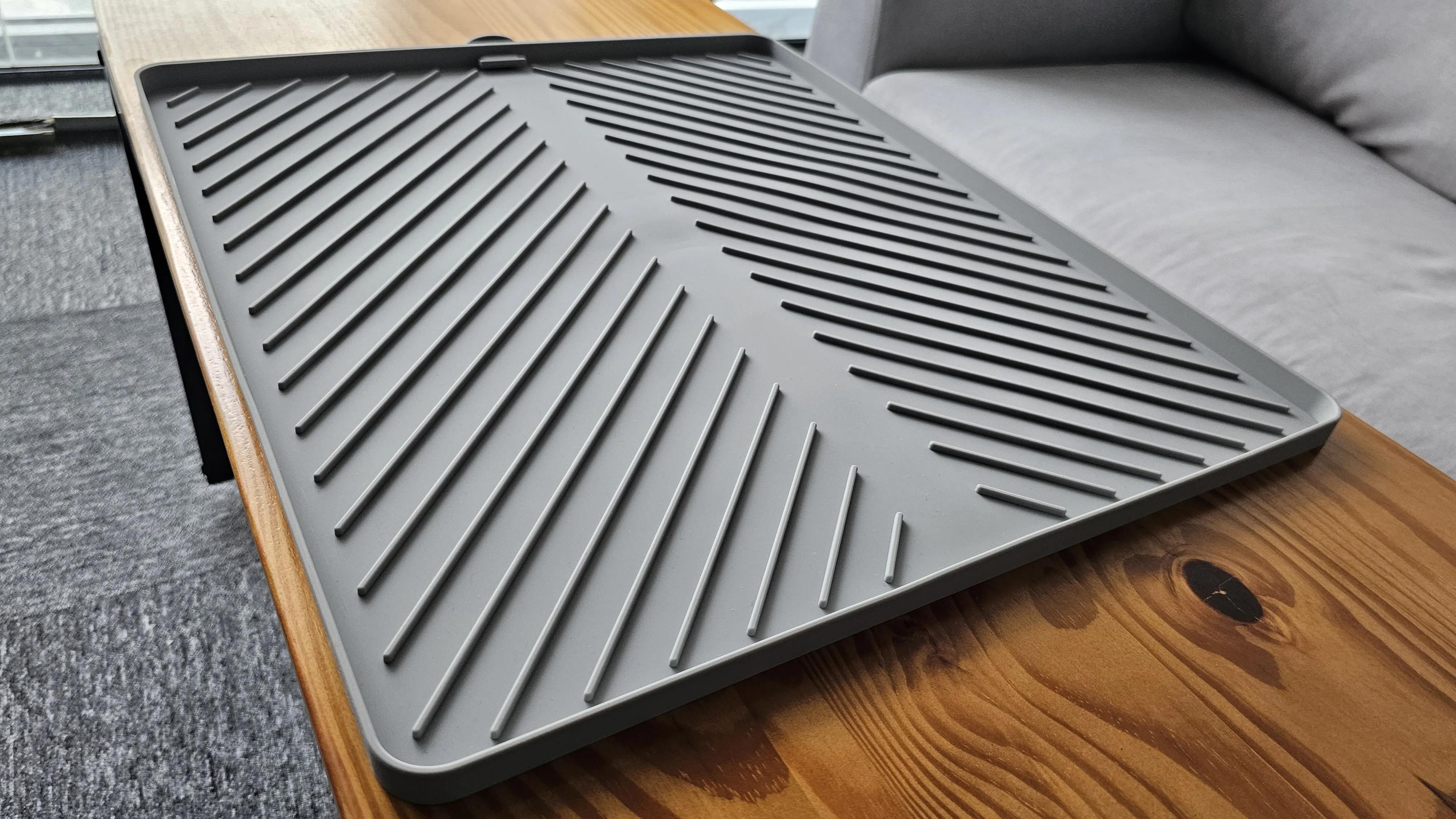 Waterproof Kitchen Foldable Drying Dishes Dryer Mats Silicone Dish Plate Mat with Built-in Drain Lip