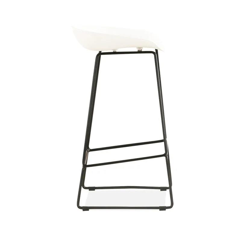 Latest Nordic Design plastic seat iron metal 4 legs high bar chair bar stool with footrest