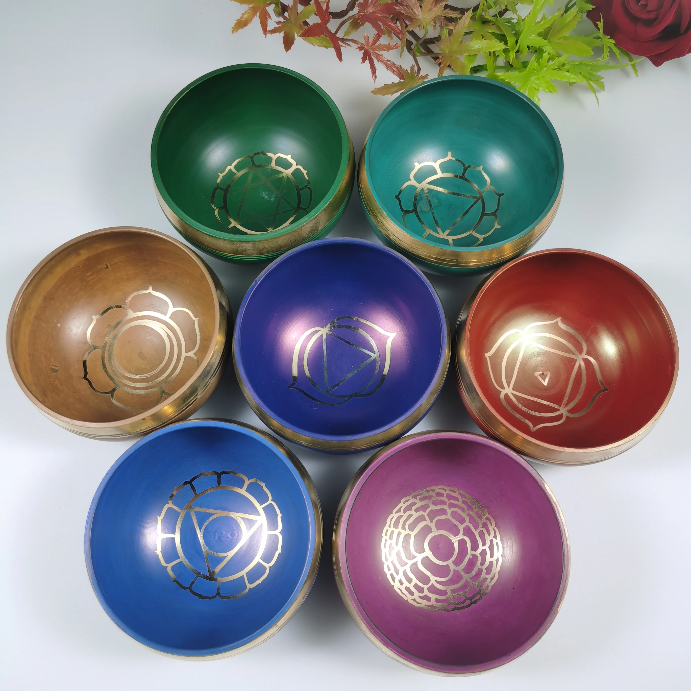 Wholesale Handmade Large Himalayan Brass Chakra 7 Metales Meditation Sound Bowl Cuencos Tibetanos Tibetan Singing Bowl