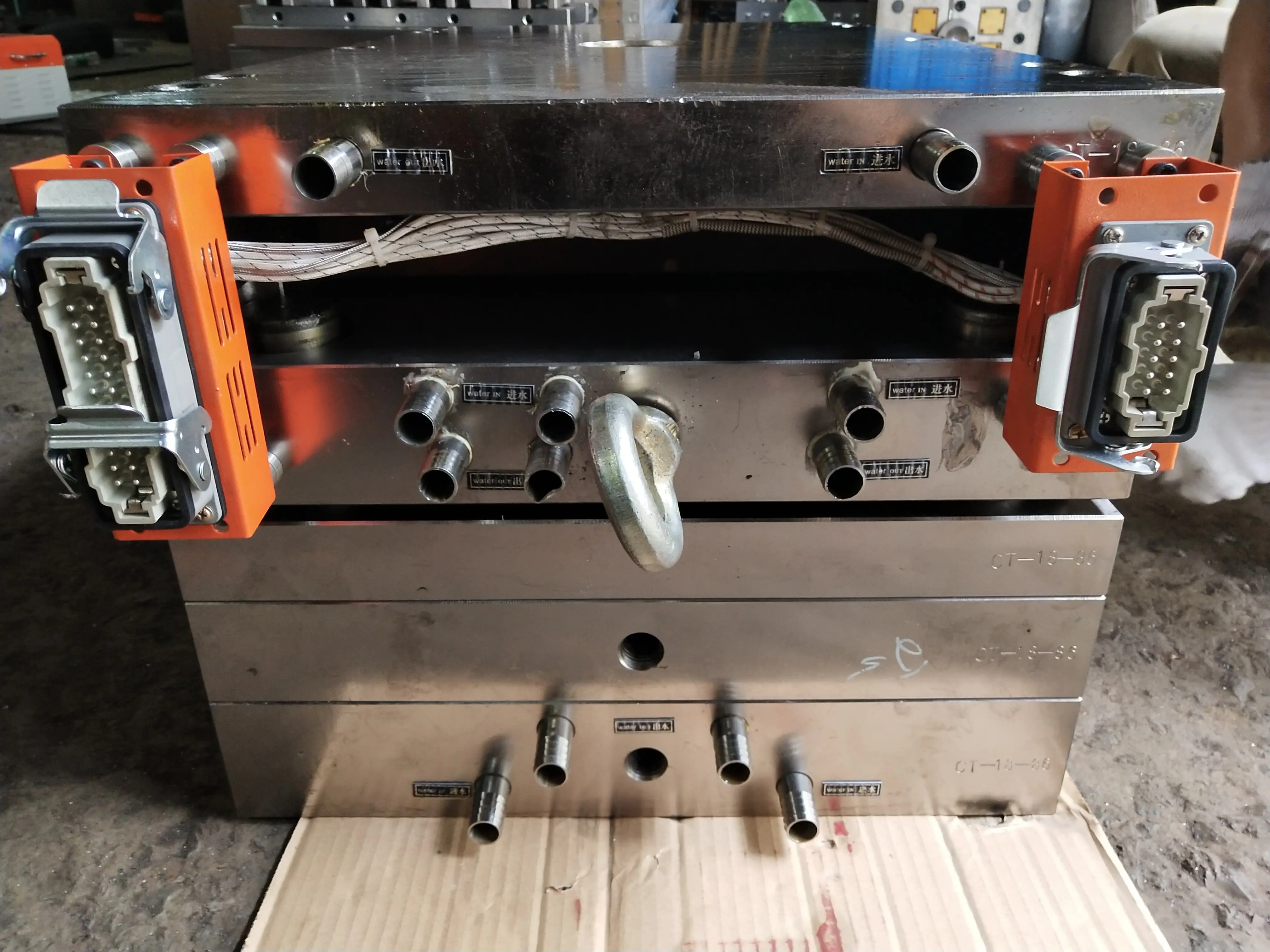 Custom plastic injection moulding preform mold maker 24cavity 4 cavity 28mm pet preform mould