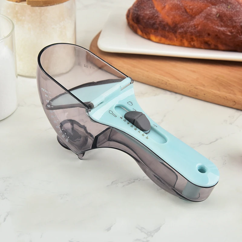 Dropshipping Adjustable Kitchen Gadgets Cute Plastic Powder Measuring Spoon With Sucker And