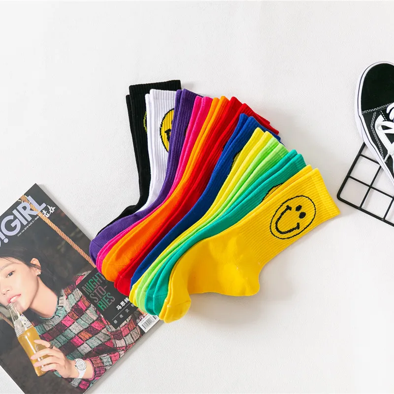 2021 fashion wholesale designer cotton winter warm thermal cute korean sports smile happy face socks for woman