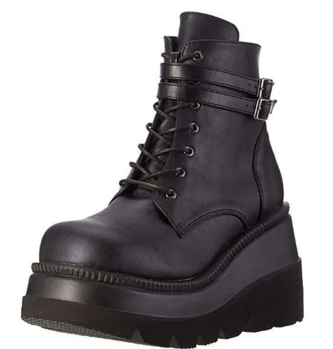 Winter Fashion Women Buckle Punk Style Ladies Boots Ladies Platform PU Oversized Rider Shoes Boots