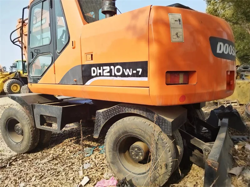 Used Doosan 210 wheel excavator,doosan dh210w-7 earth moving excavator doosan machinery 210