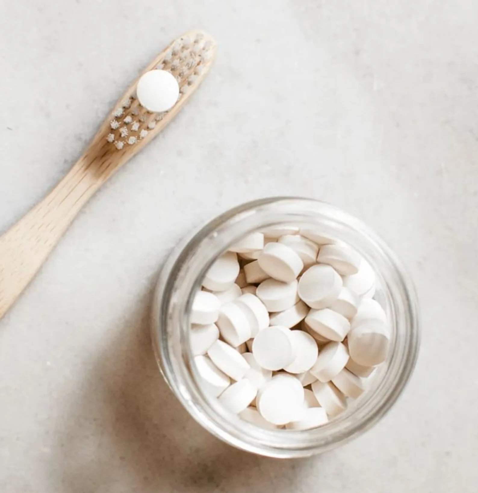 spearmint flavor sensitive toothpaste bites for kids and adults