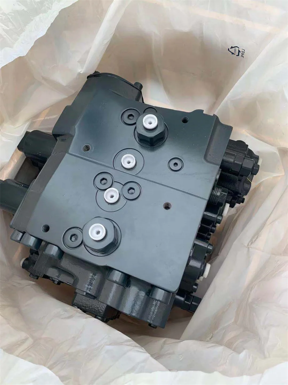 Excavator R520-9 control valve assy for HYUNDAI 31QB-17100