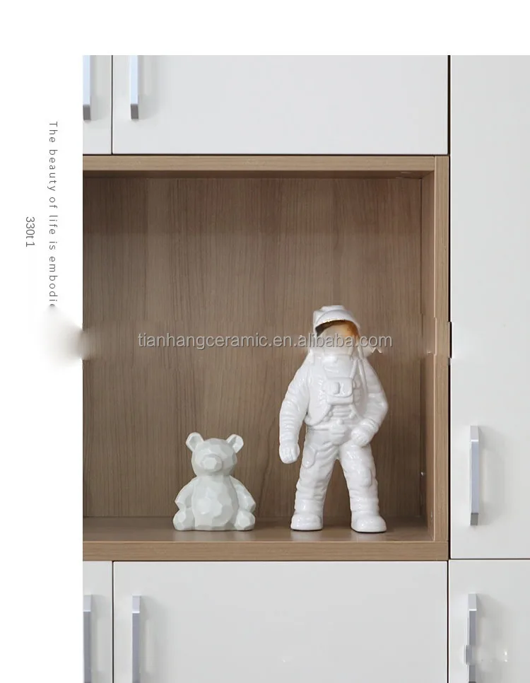 Nordic office gift spaceman model white ceramic ornaments for home decor luxury accessories .jpg