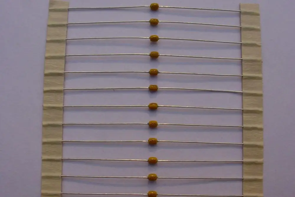 Axial type Multilayer Ceramic Capacitor