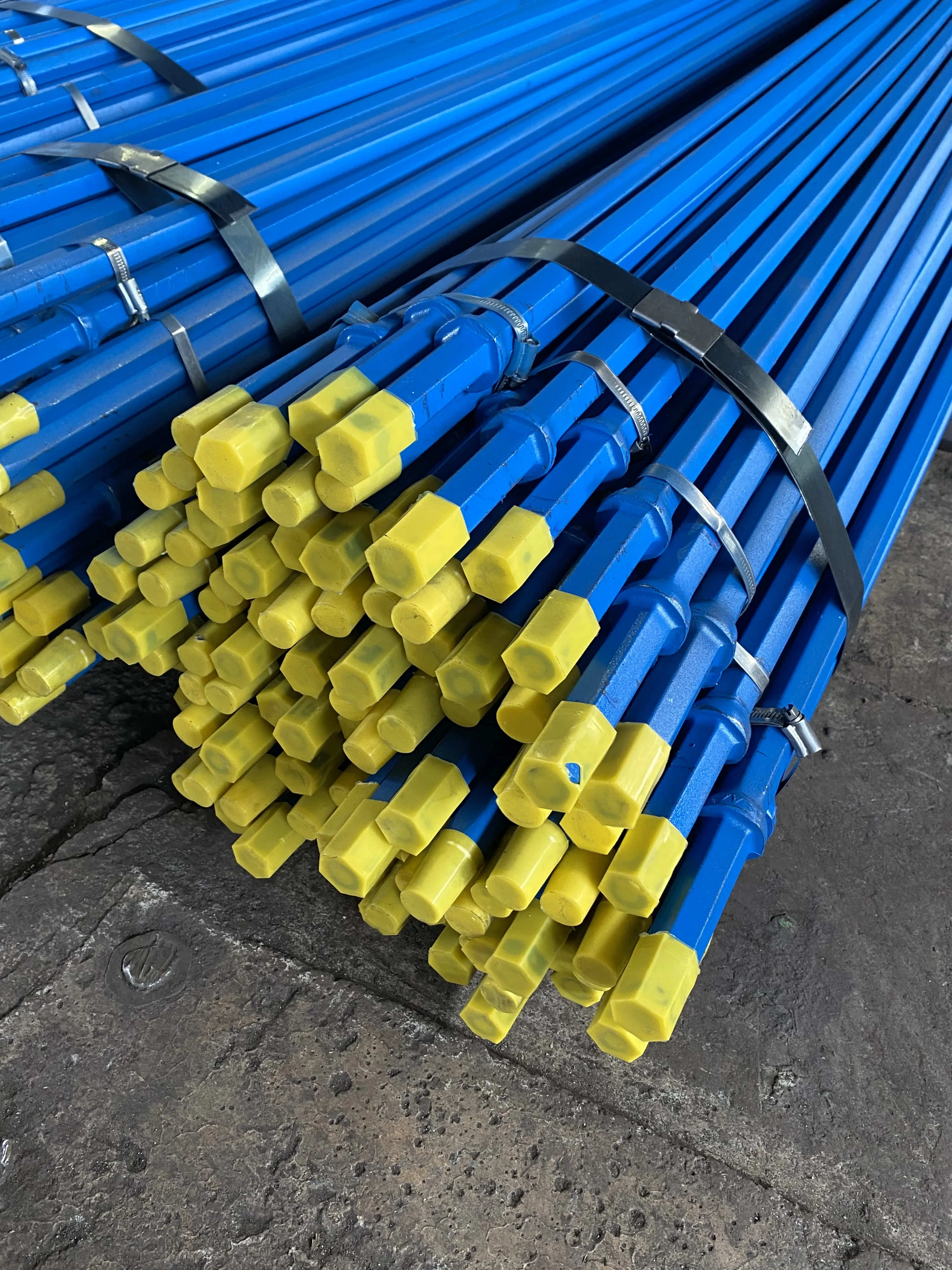 china factory wholesale small hole drilling rod manufacturer Rock Tools h22 h25 108mm Tapered Drill Rod