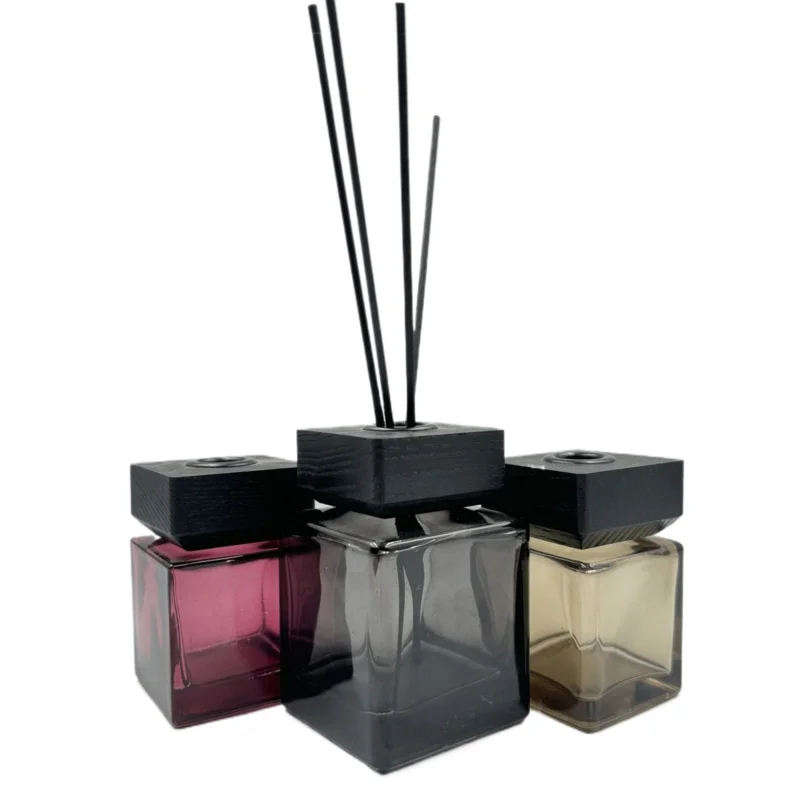 Direct Factory Price Luxurious 100ml Reed Diffusers Home Fragrance Reed Diffuser Perfume Set with Packaging Boxes