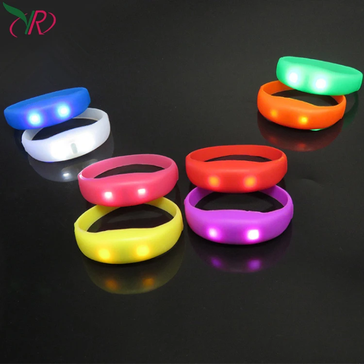 2020 New Year Party Music Smart Bracelets Sound Activated Flashing Concert Led Light Bracelet Light Up Bracelet Led Wrist Bands