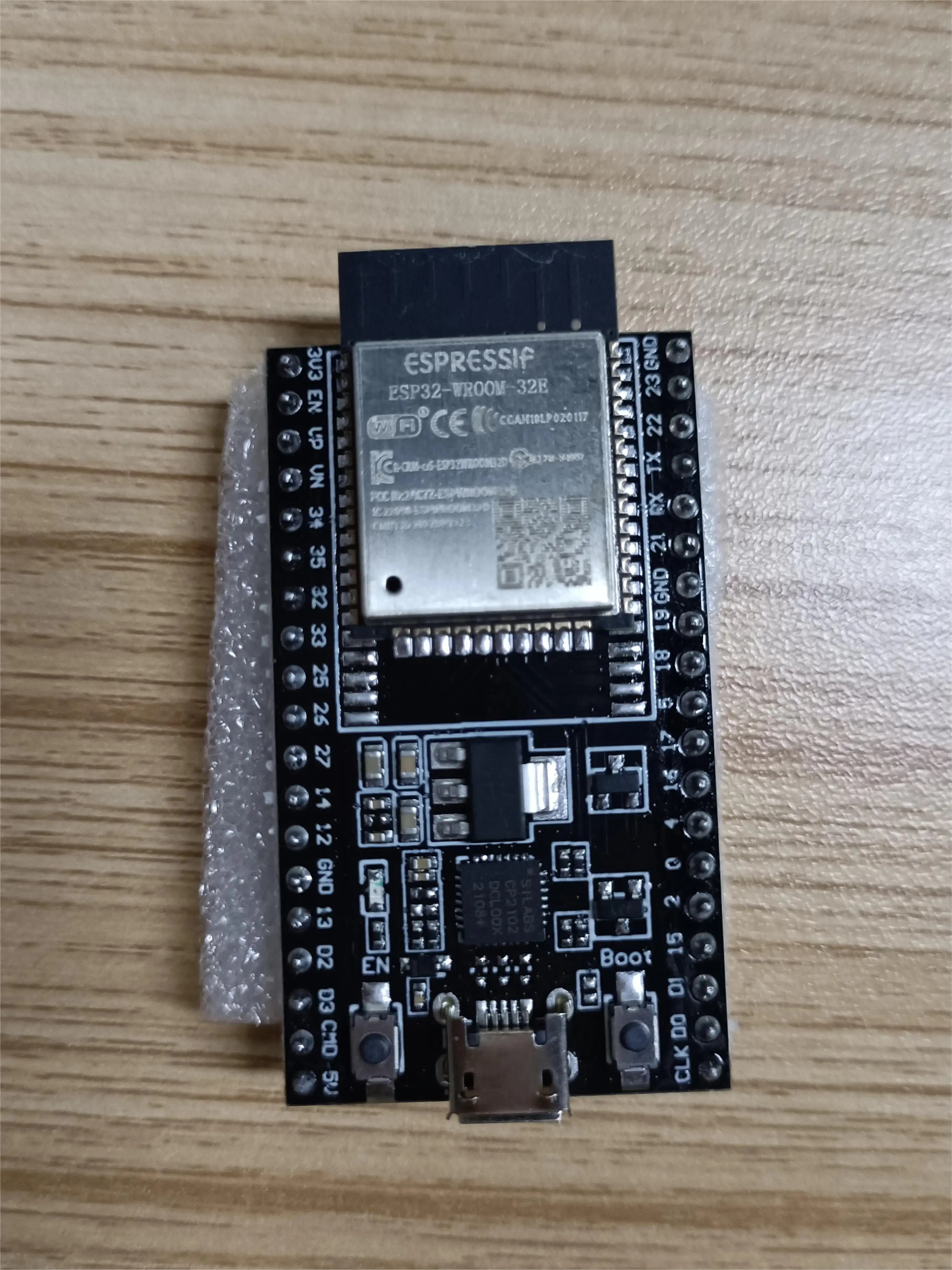 RUIST Black DIY Kit Electronic ESP32 Development Board ESP32-DEVKITC Core Board ESP32-DEVKITC-32E ESP32-WROOM-32E