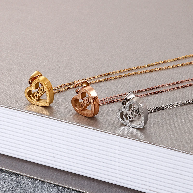 Fashion stainless wholesale collarbone necklaces love heart pendant necklace gold plated for couples