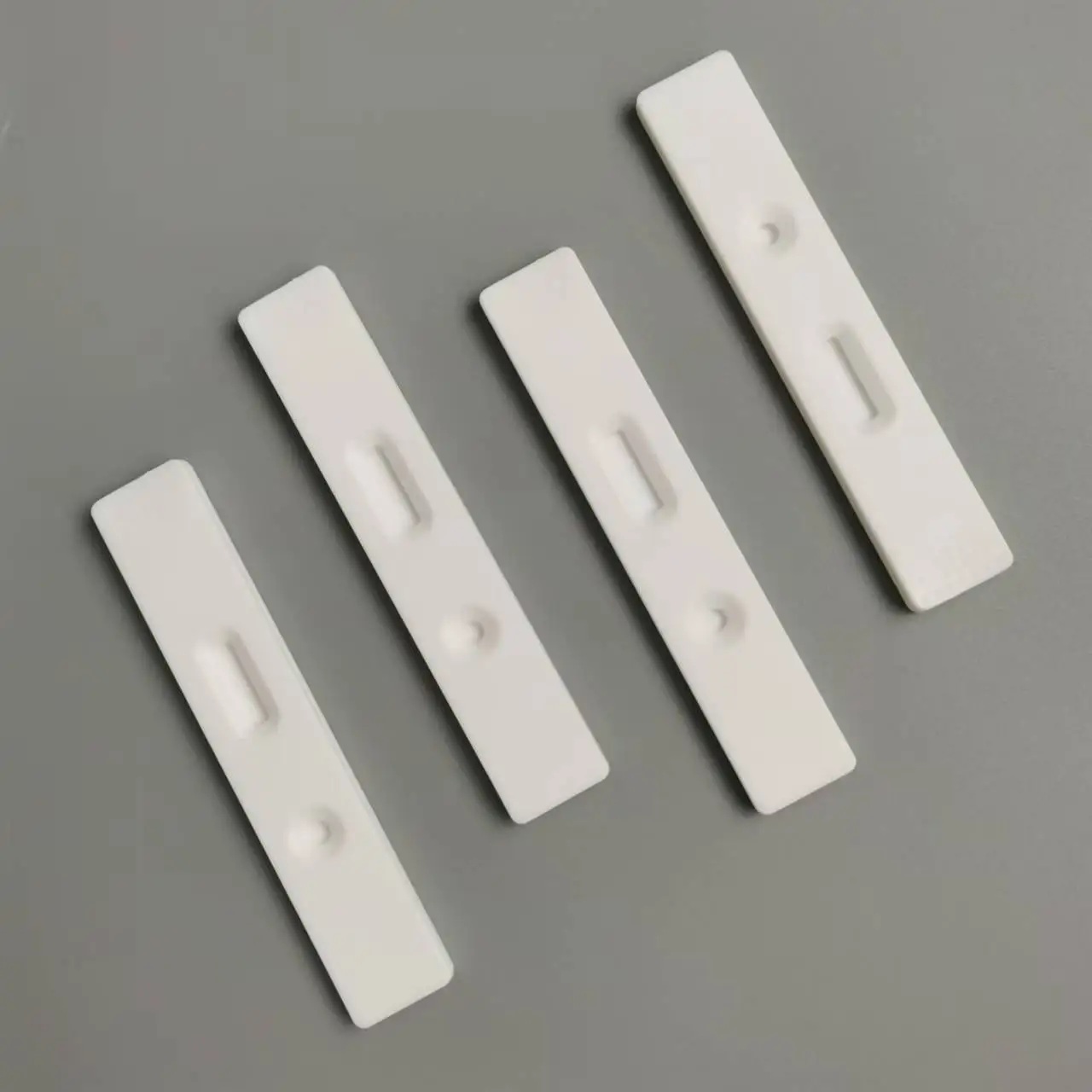 Rectangular HDPE Plastic Reagent Card for Nucleic Acid Detection Industrial Use Packaging Square Shape with Lid and Seal