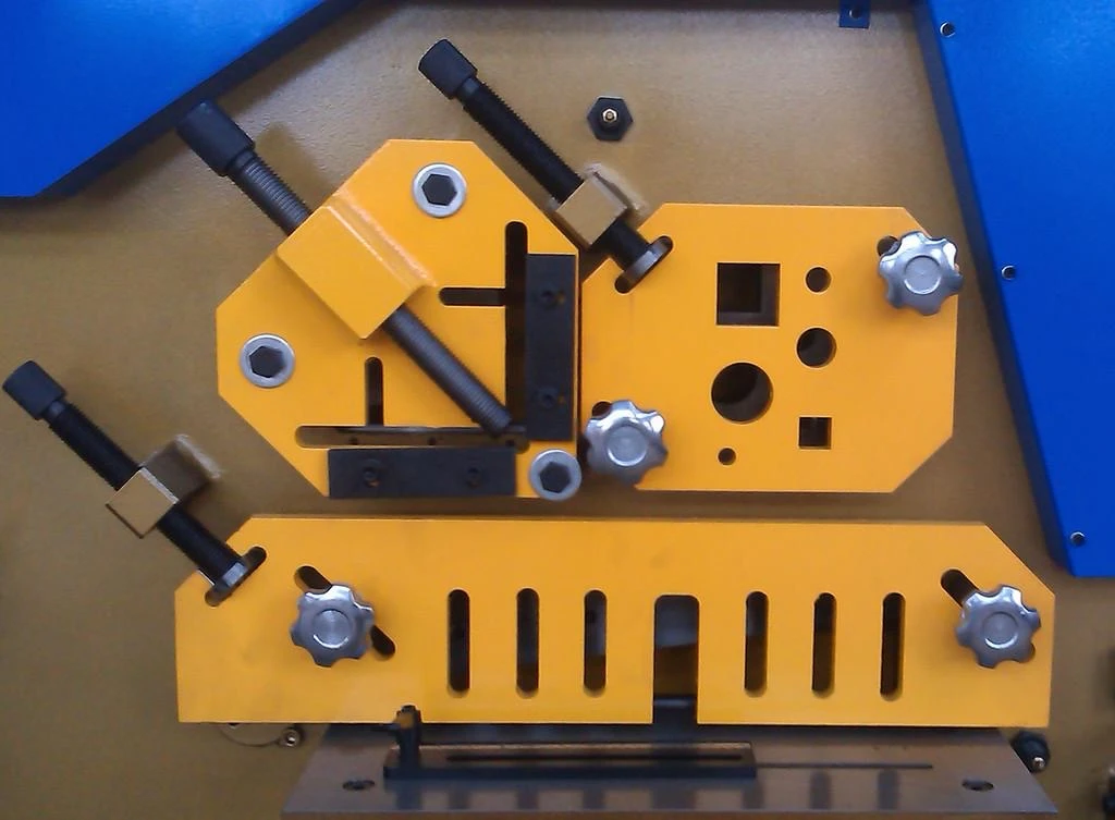 
Hydraulic power hole puncher and metal shearing ironworker 