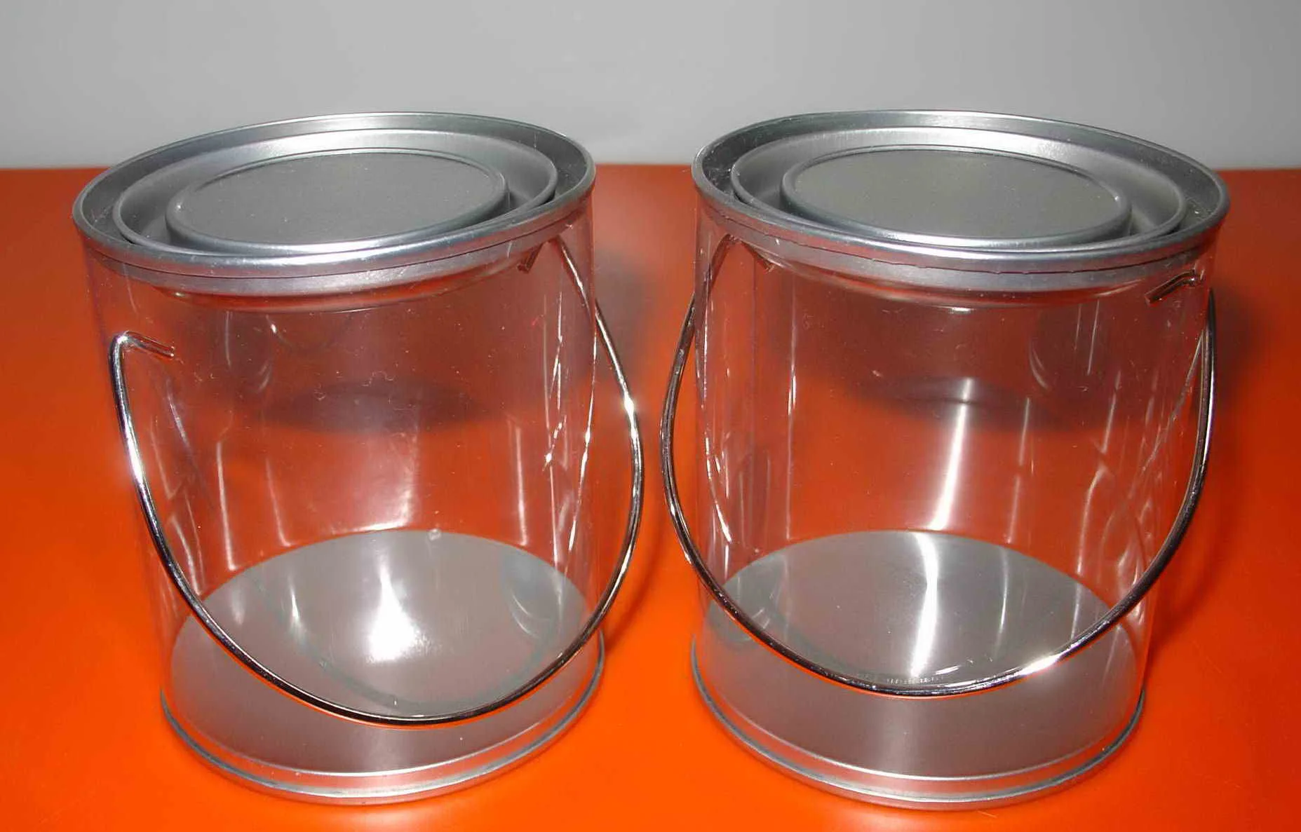 2023 best sell  Mini Clear Plastic Paint Can with Handle