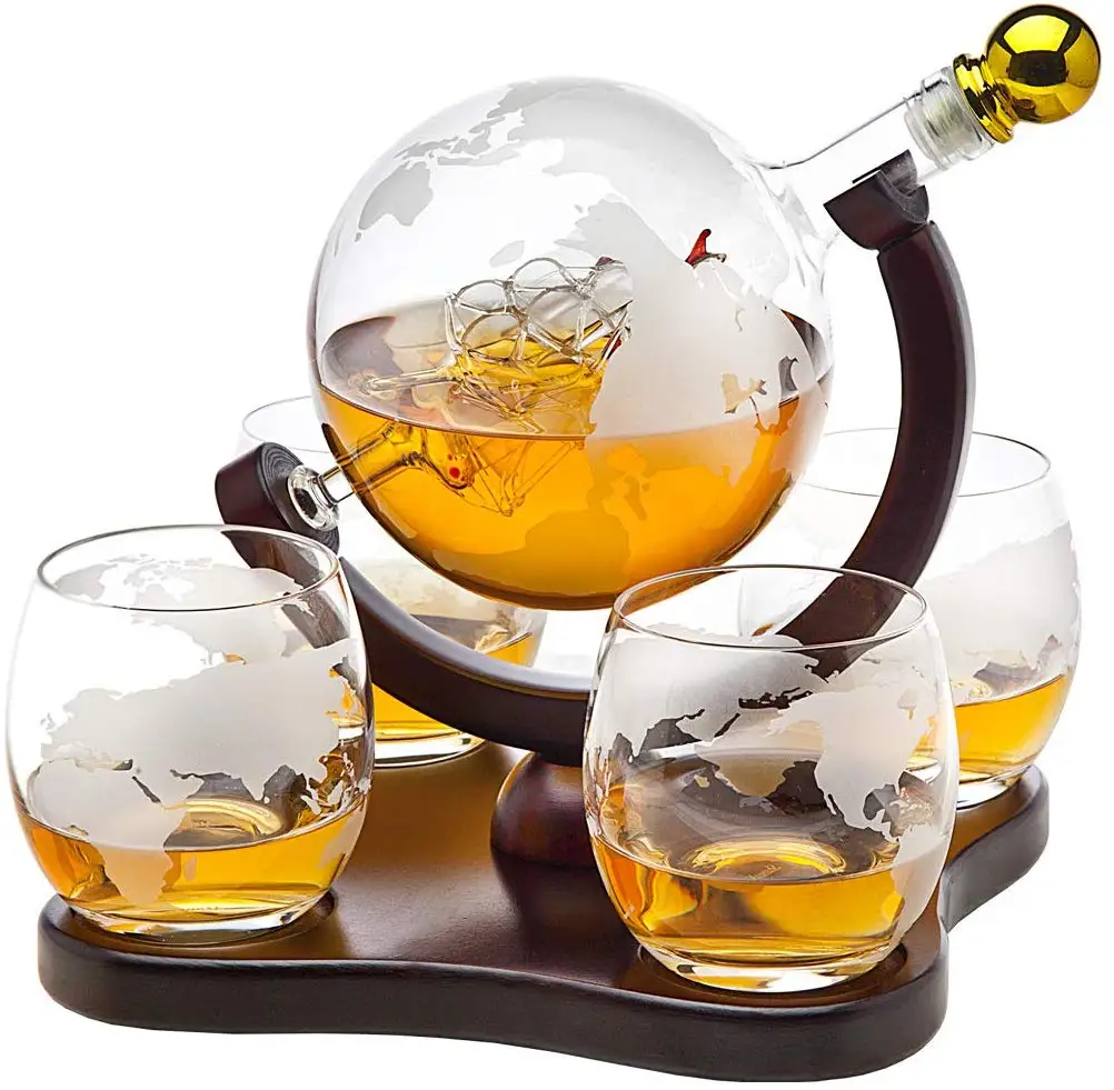 New design borosilicate glass bottle Globe wine decanter set with wood base 4 cup set