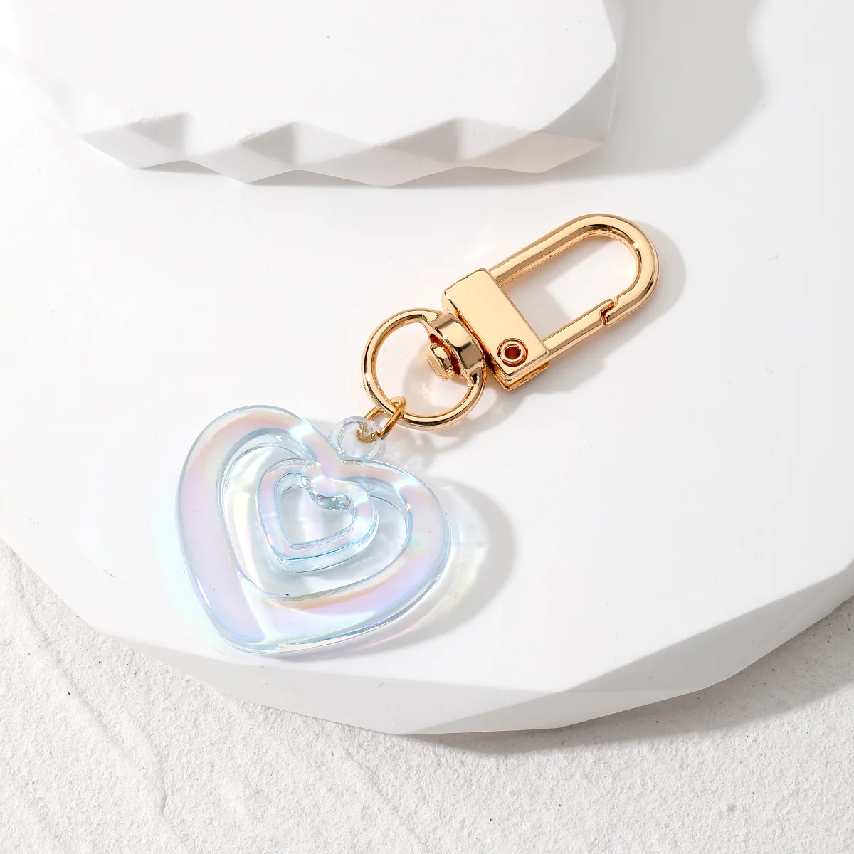 Wholesale Acrylic Gemstone Heart Keychain Translucent Diamond Shape Key Chains Charm Love Keychain Bling Diamond Keychain