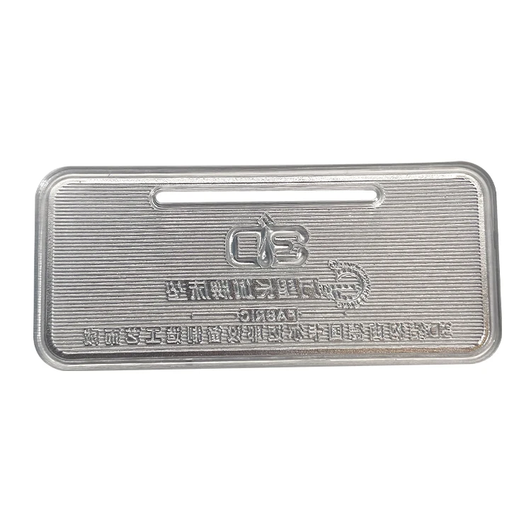 Hot selling fashionable cheap metal design brand  sports clothing logo label