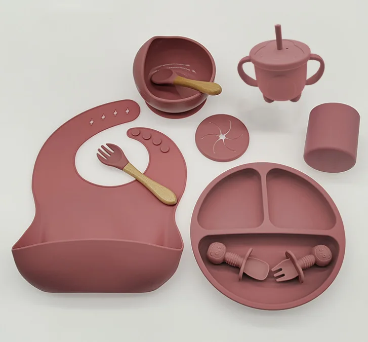 10 pcs Wholesale Baby Feeding Set Soft Spoon Food Grade Safe Non-slip Silicone Baby Feeding Tableware Set For Children