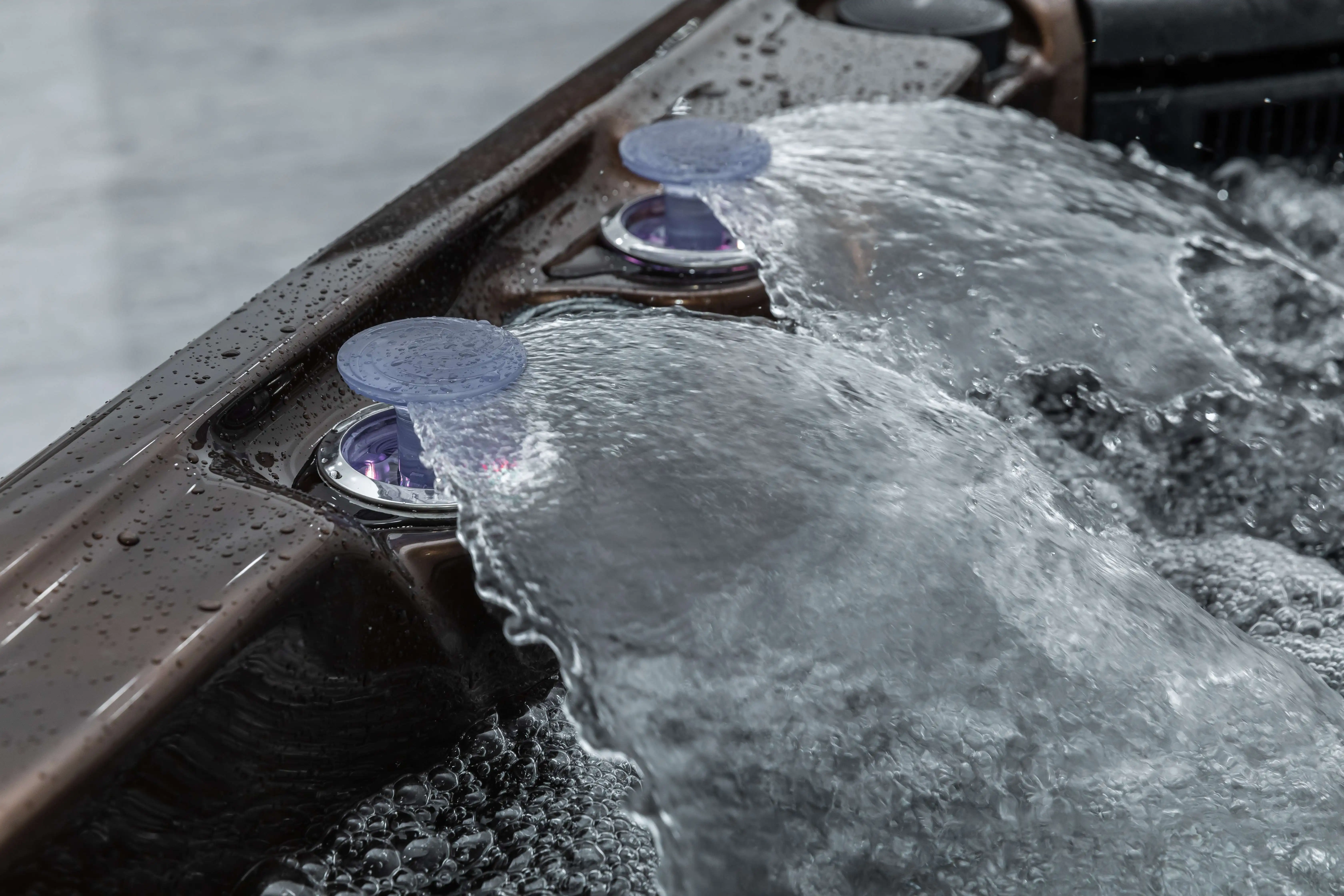 Wholesale custom China new style 5 people outdoor massage bathtub color change led light bathtub massage balboa acrylic spa