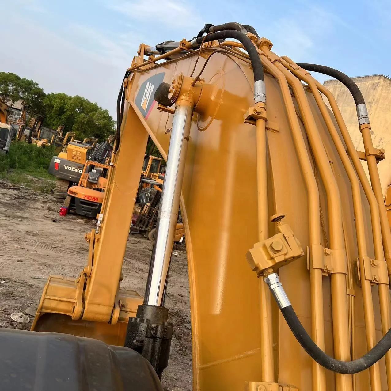 big caterpillar excavator 325D 330D 336D for sale in albania
