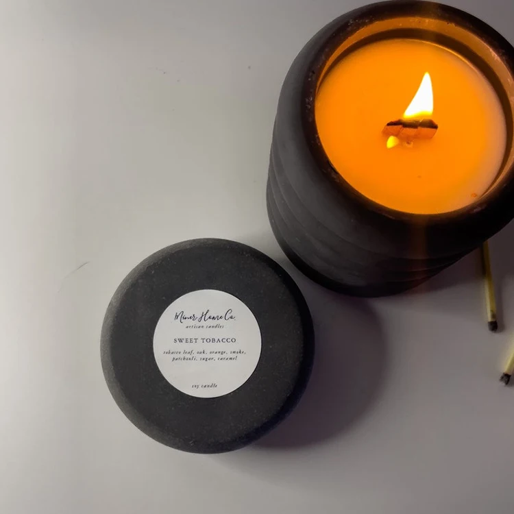 Hot Selling Strong Smell Unique Soy Wax Aromatherapy Luxury Scented Candle Cup Concrete Soy Candle In Bubble Vessel