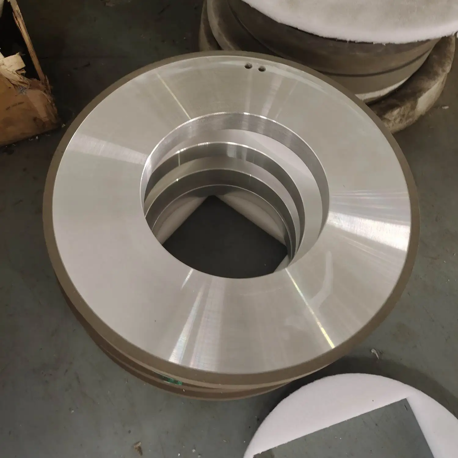 China Manufacturer High Performance Resin Bond Diamond Grinding cup Wheel CBN grinding wheel For Carbide