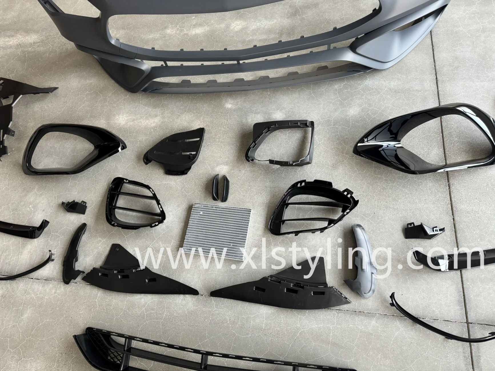 High quality body kit car front bumper with grille for Mercedes Benz CLA W118 2019+ upgrade to CLA45 rear diffuser