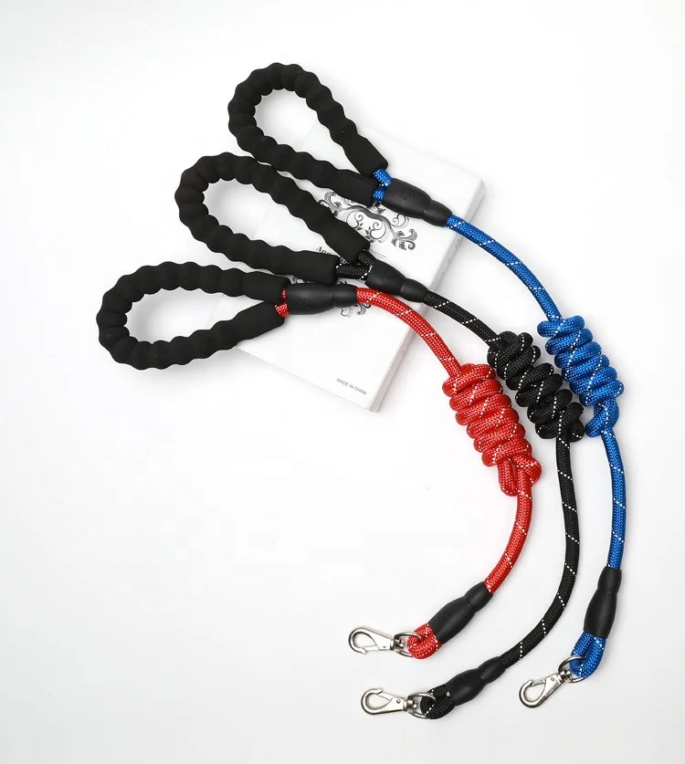 Wholesale Durable Luminous Long Custom Nylon reflective 5ft pet dog leash rope multicolor resistant to pull dog traction rope