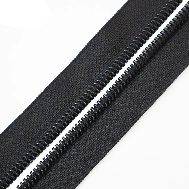 High quality suitcases, bags, clothing accessories factory customized fashion NO.5 nylon zipper long chain zipper roll