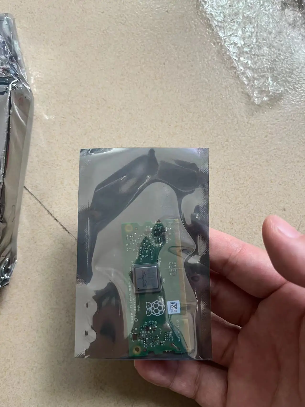 Raspberry PI CM3+ lite  64-bit 1.2GHz soc 32gb emmc  BCM2837B0 SoC