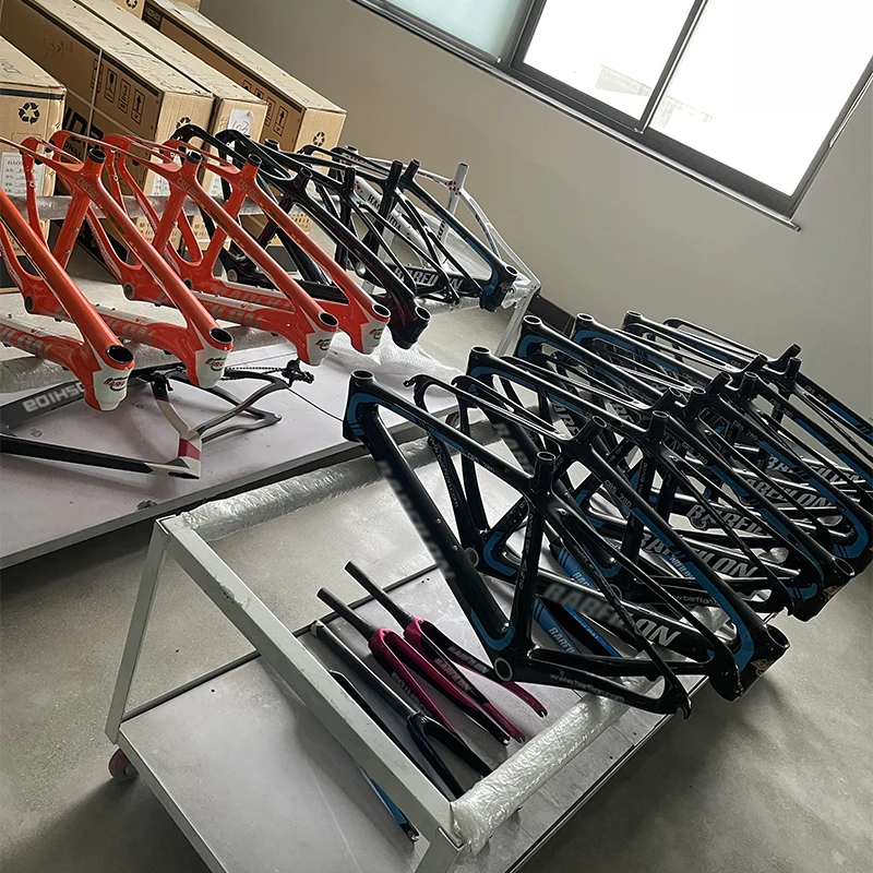 Заводская цена OEM 30T 40T 46T полностью углеродное волокно велосипедная Рама углеродное волокно дорожный велосипед углеродное волокно велосипедная Рама