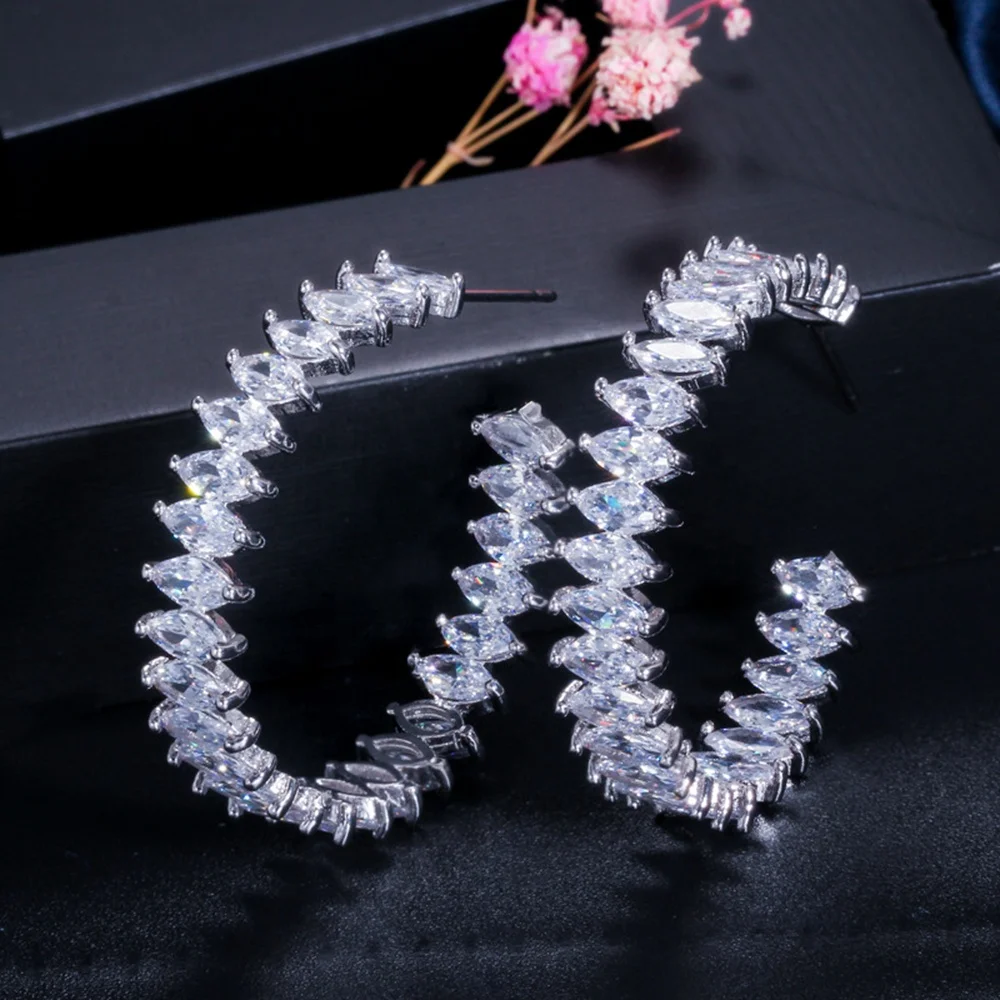 Mister Jewelry 2021 Christmas Horse Eye CZ Diamond GG Cuff Earrings