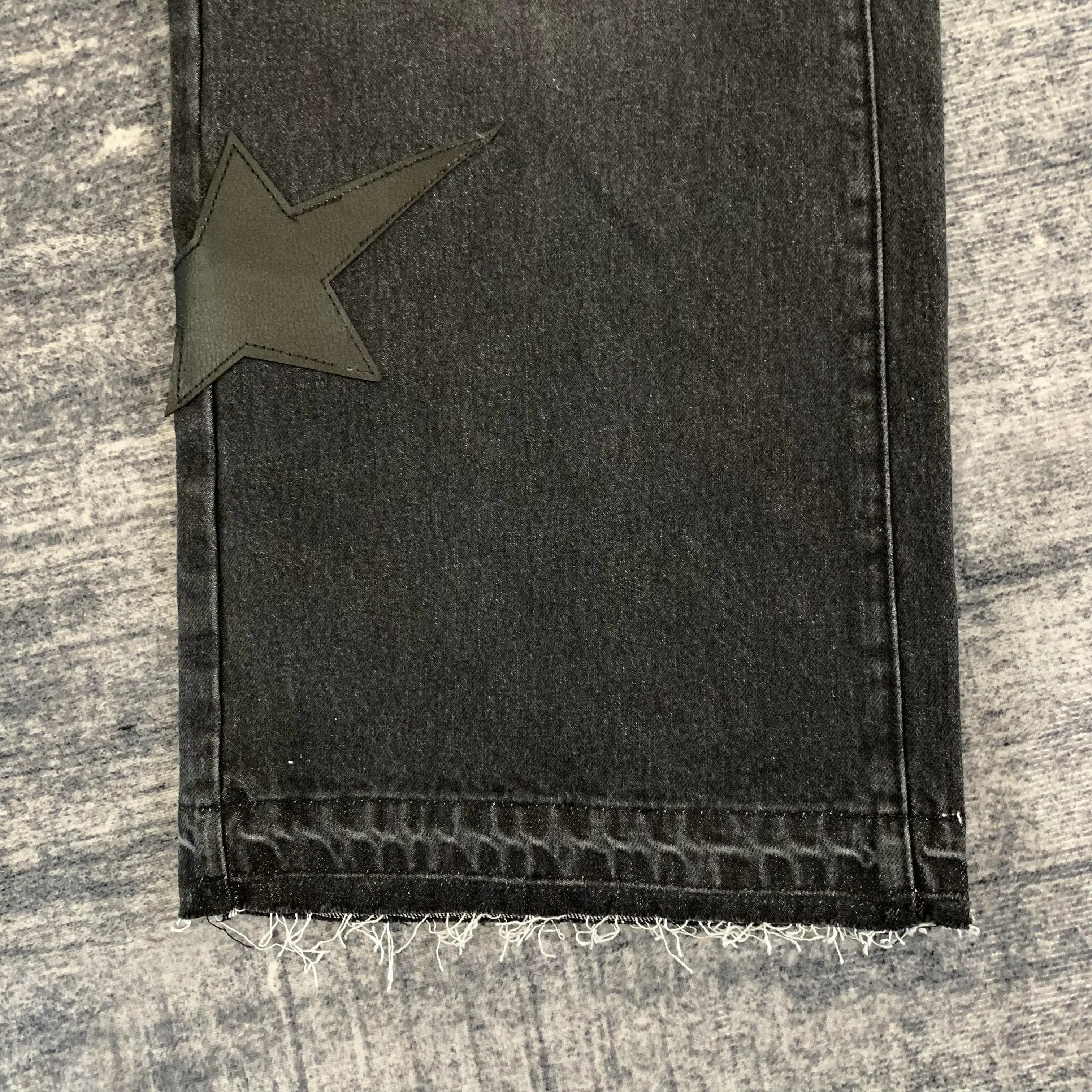 DENIMGUYS Custom Star Five-Pointed Leather Patched Men Street Vintage Straight Casual Jeans pour hommes