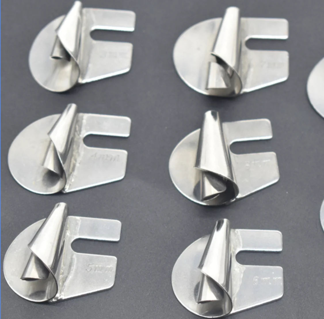 6pcs Spiral Edge-roller flat car household sewing machine bicycle universal towel edge-wrapping pull