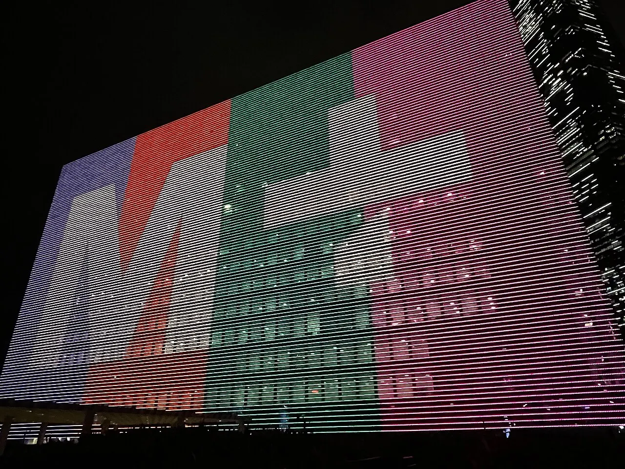 P31.25/P40/P50/P55/P60/P80/P100 Flexible Building Facade Lighting Folded LED Curtain Outdoor Landscape Soft LED Mesh Screen