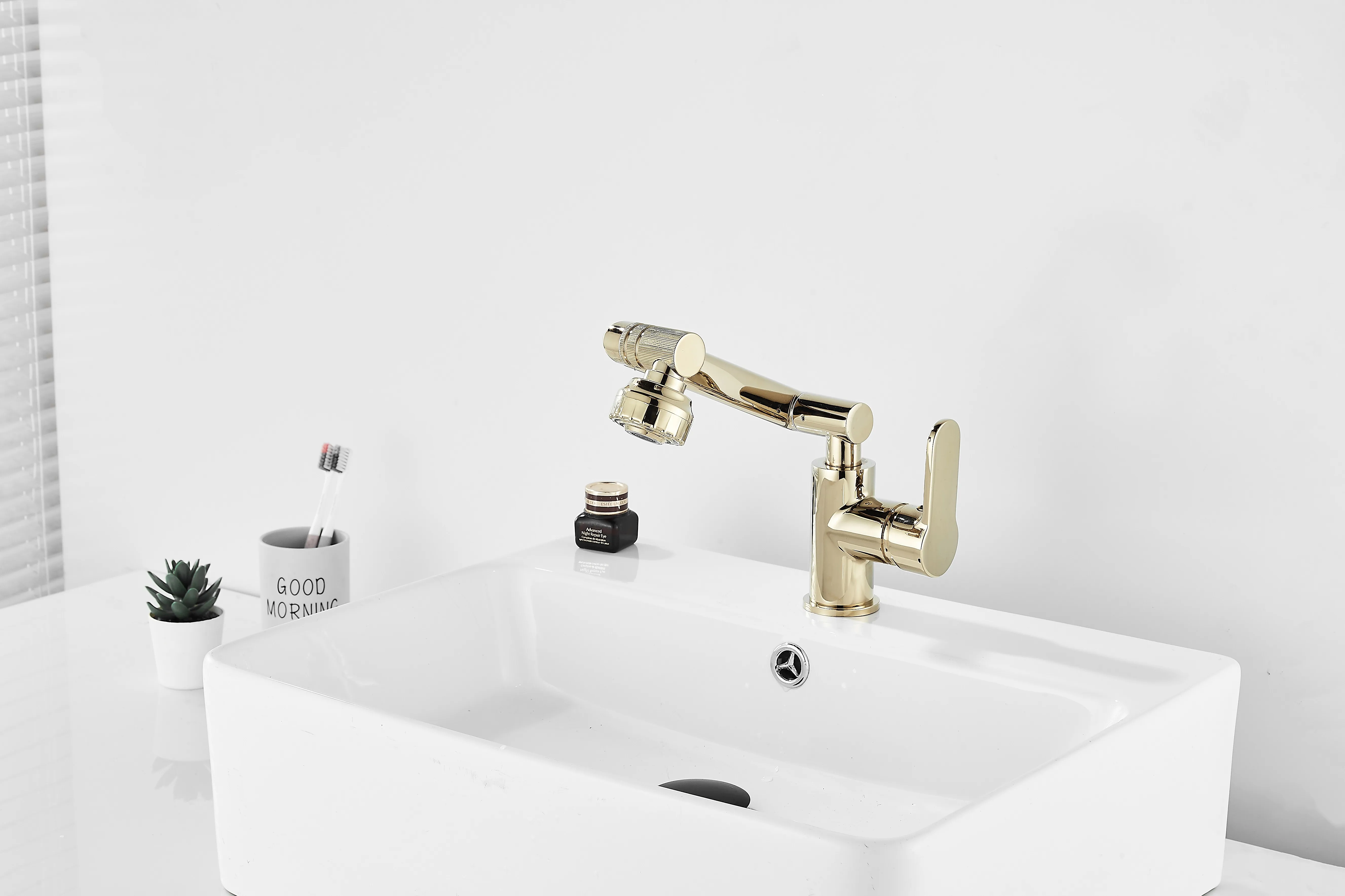 High Quality Cat Shape Basin Faucet Brass Vessel Sink Faucet Hot and Cold Water Tap 1080° Swivel Washbasin Faucets For Bathroom