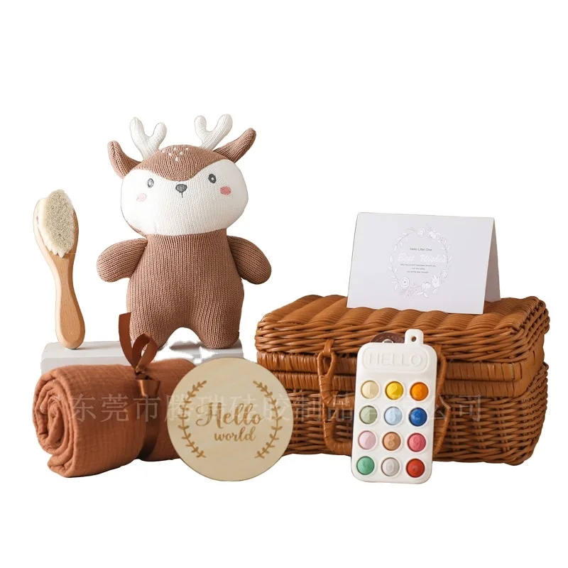 Newborn baby full moon companion gift box baby bath towel cute rabbit doll phone teether toy set