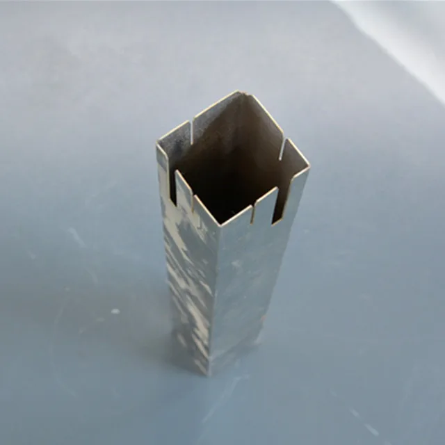 Лидер продаж автоматическая Металлическая Трубка Волокно лазерной резки сделано в Китае машина с bundle