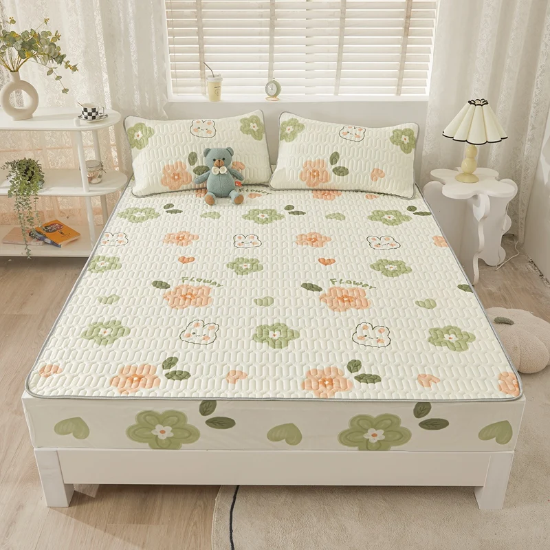 High Quality Anti-pilling Waterproof Ice Silk Fabric Latex Mattress Protector Bed Fitted Sheet Set for Summer Bedroom Use