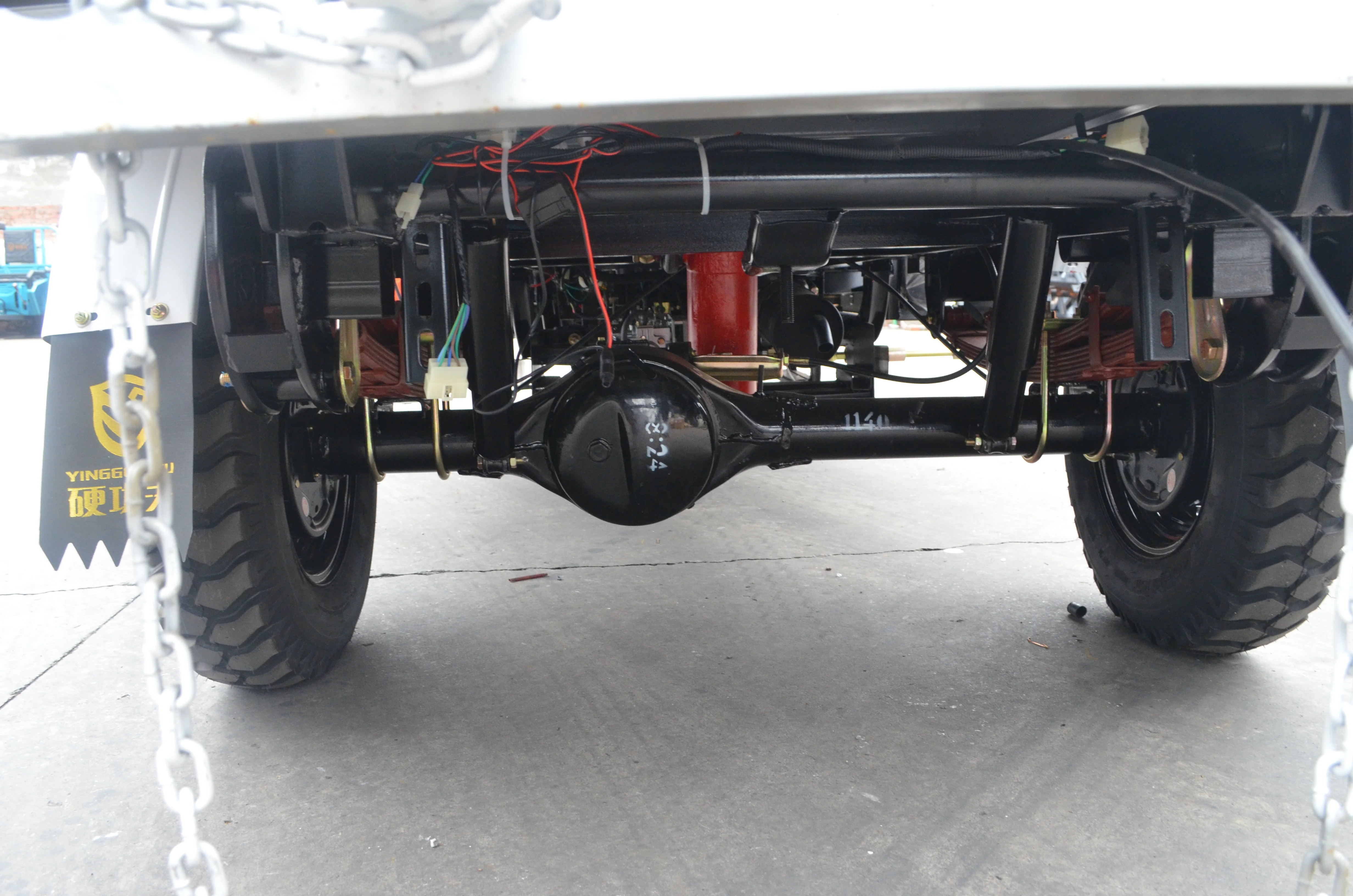 big capacity engine three wheel motorcycle/cargo tricycle with cabin