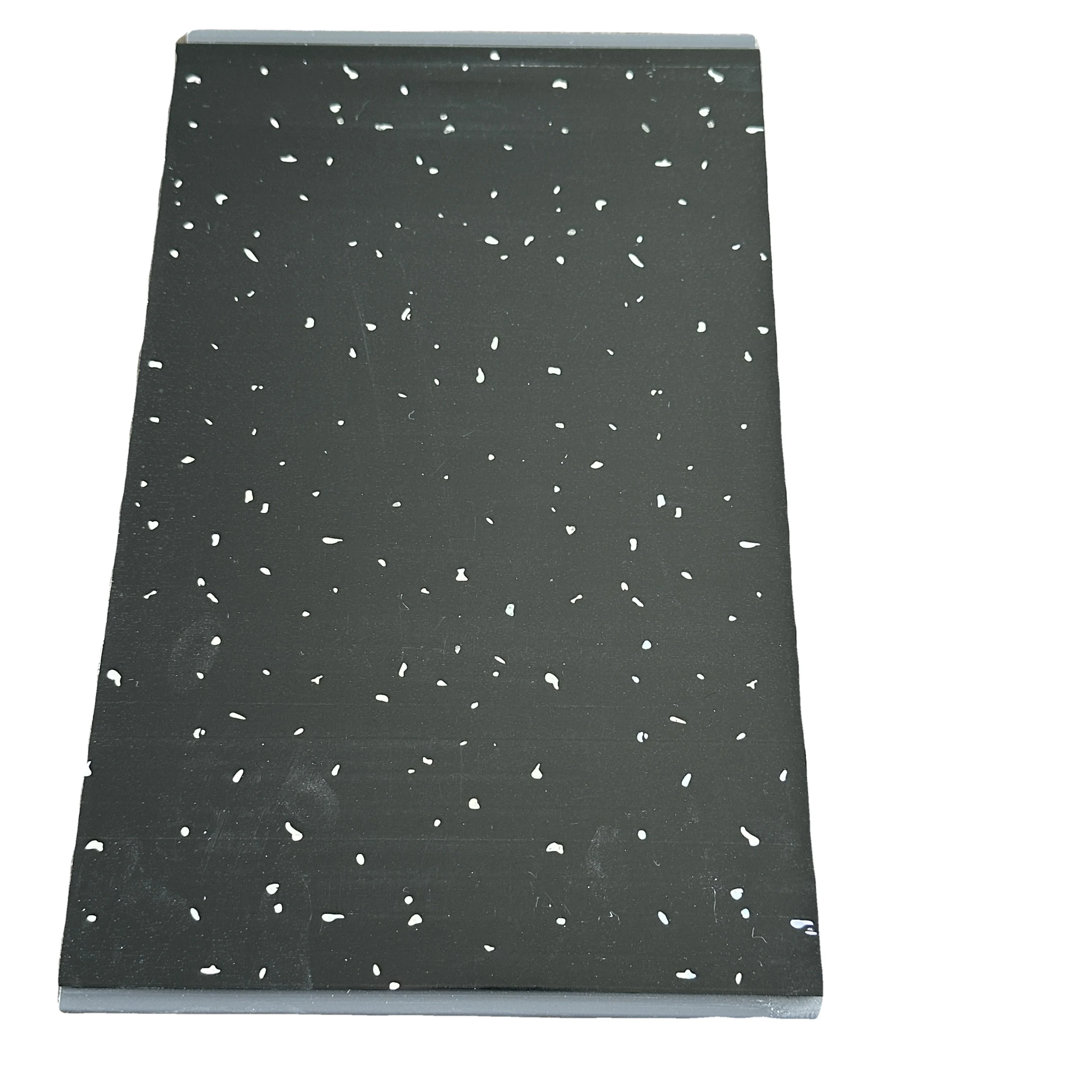 Высококачественная акустическая потолочная плитка доска 603x603 мм из минерального волокна для коммерческих зданий