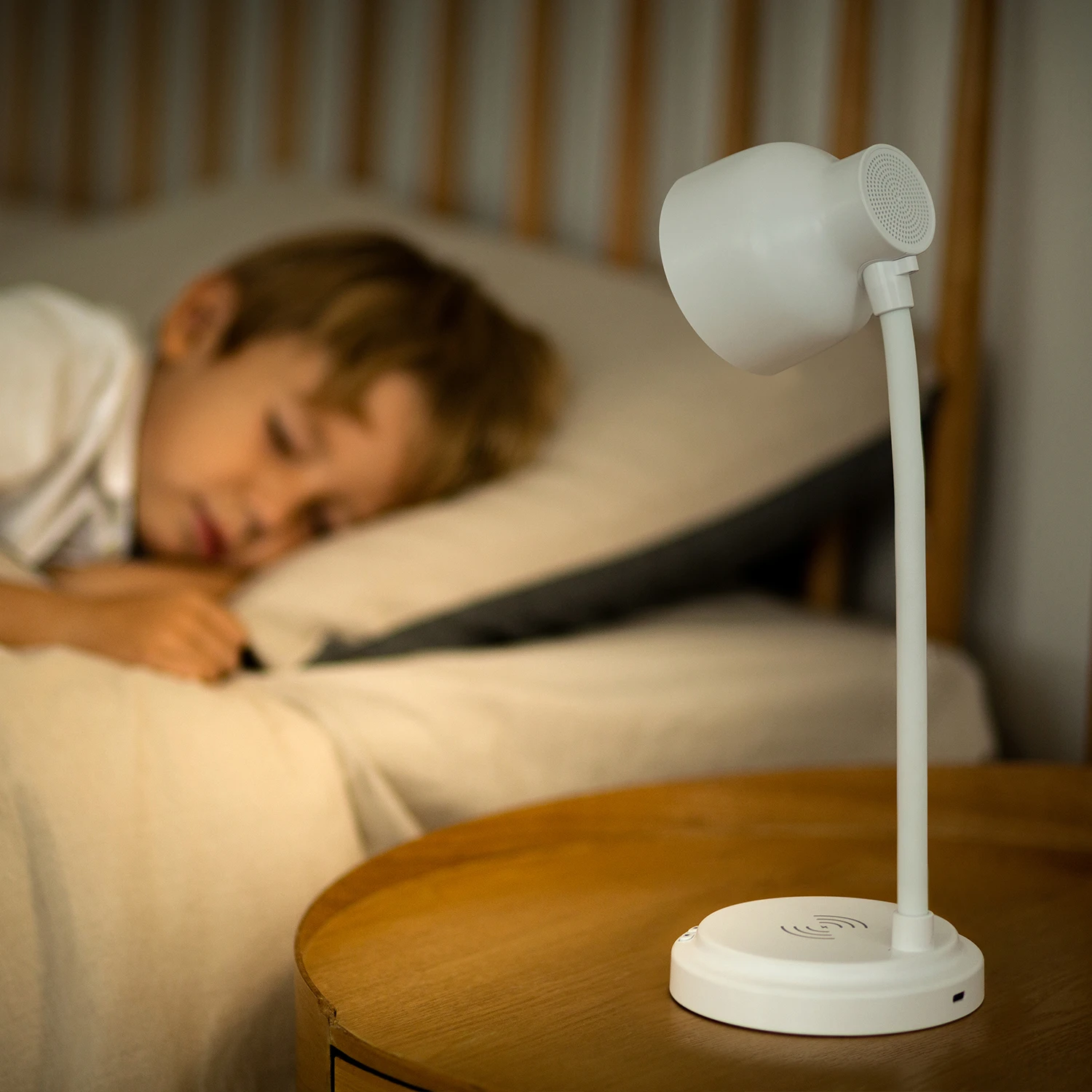 hot selling  led desk  lamp 15w wireless charging  Led Table Lamp Bl Speaker