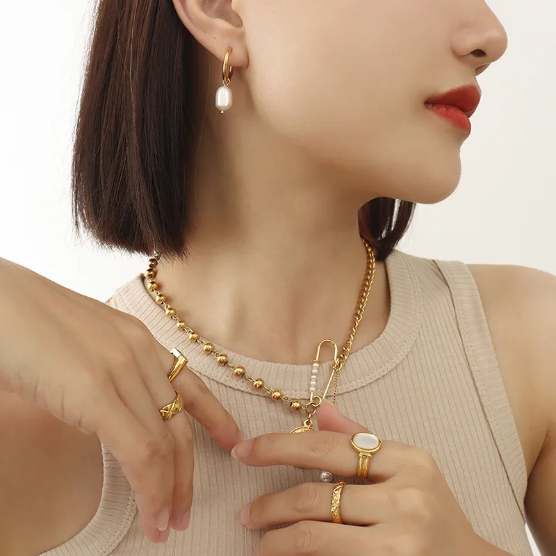 18K Gold Plated Stainless Steel Drop Hoop Earrings For Women Girls Wholesale Natural Freshwater Pearl Pendant Huggie Earrings