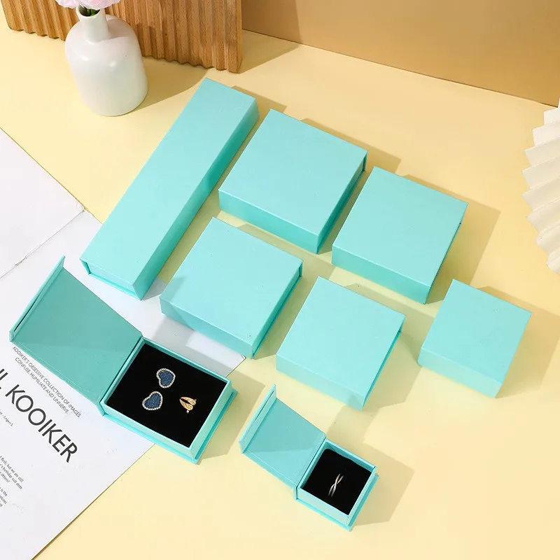 Spot Goods Luxury Small Magnetic Closure Paperboard Ring Necklace Jewelry Magnet Flip Cover Jewelry Box