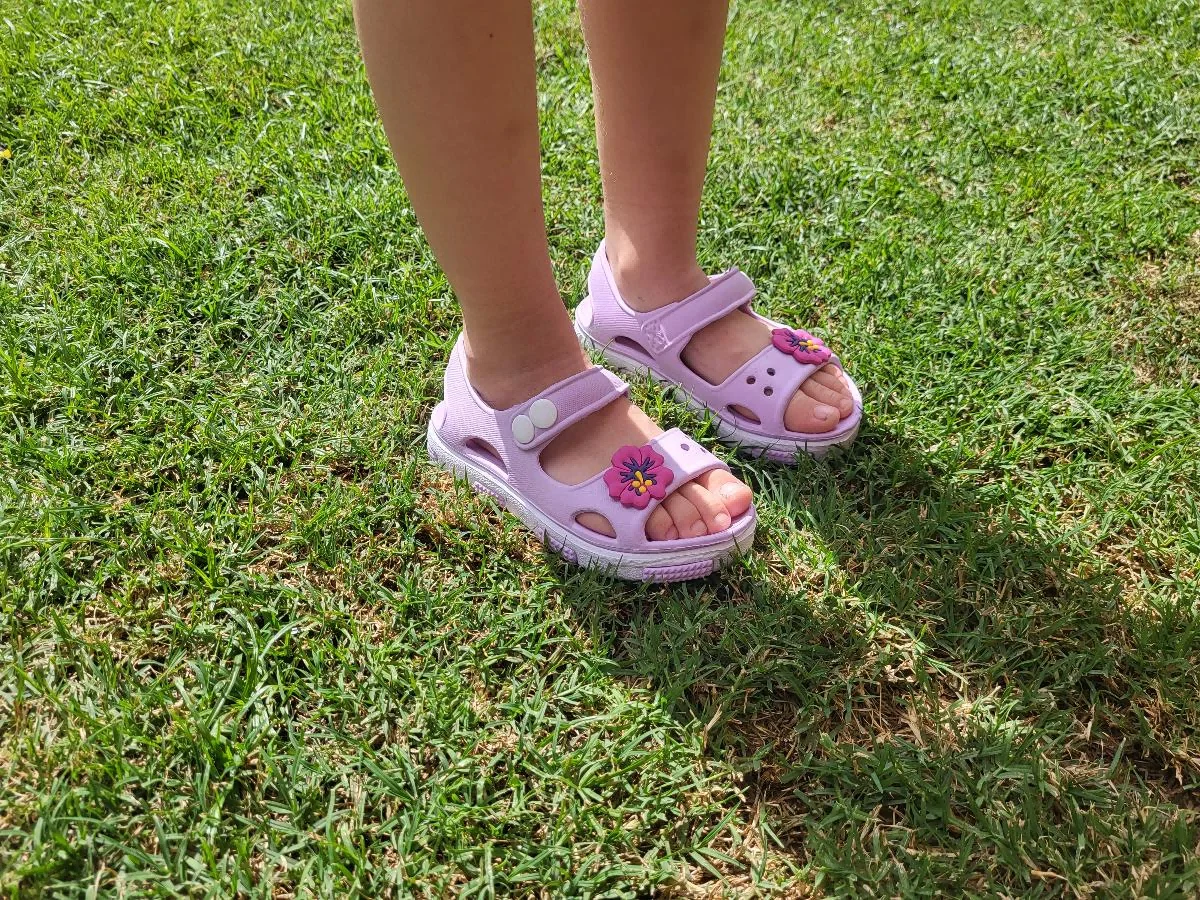 Factory direct sales in China Wholesale Garden Clog Shoes Low Moq Custom Clogs Classic Adult Clogs Shoes Unisex and children
